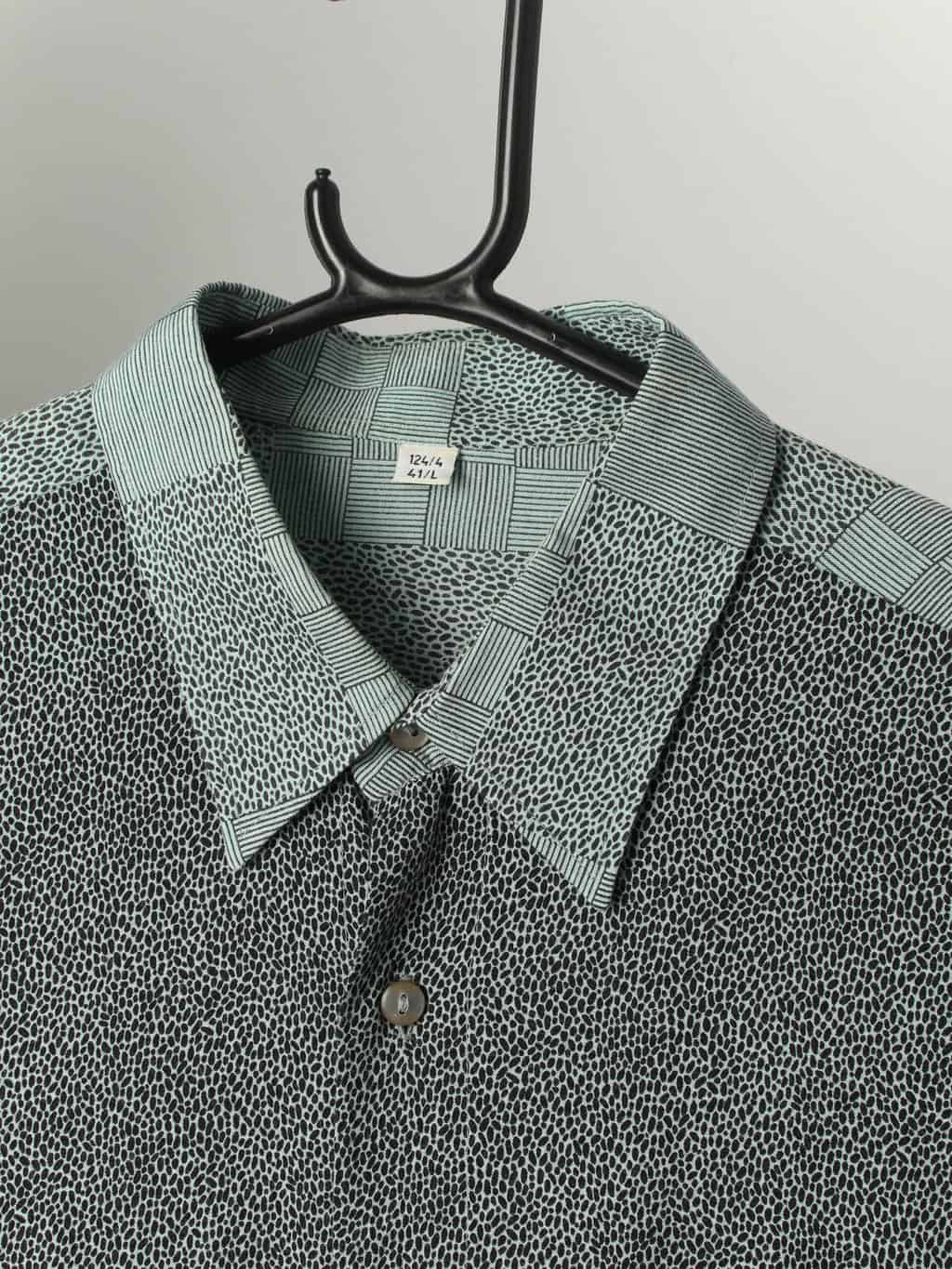 Vintage Patterned Shirt In Aqua Green And Black Dotty Print Large 2