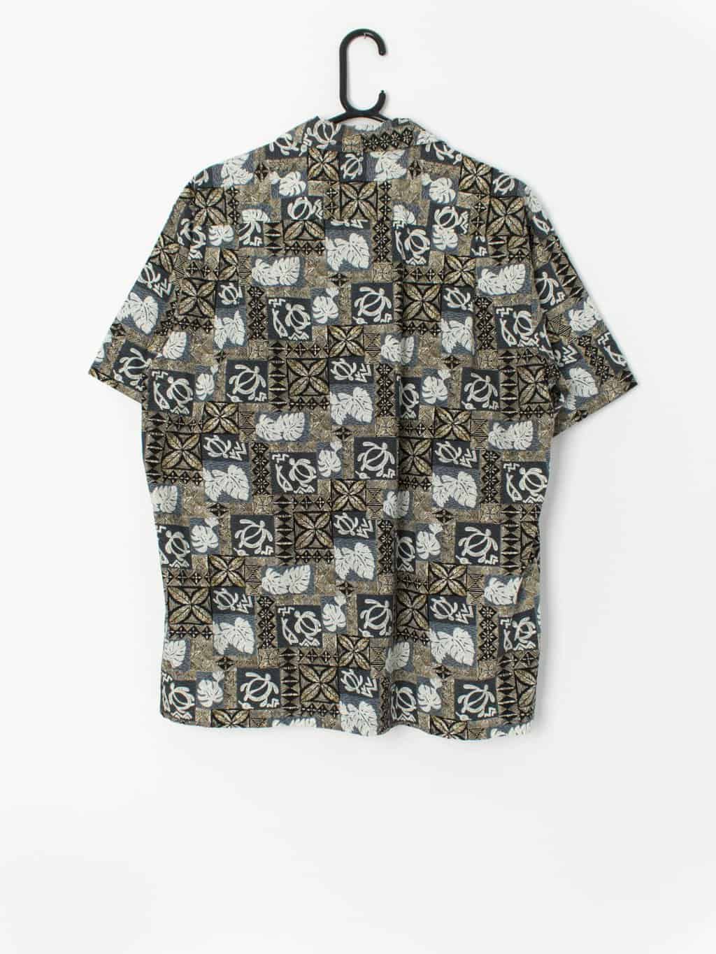 90s Vintage Hawaiian Shirt Black With Sea Turtle And Tropical Leaf Print Made In Hawaii Medium 3