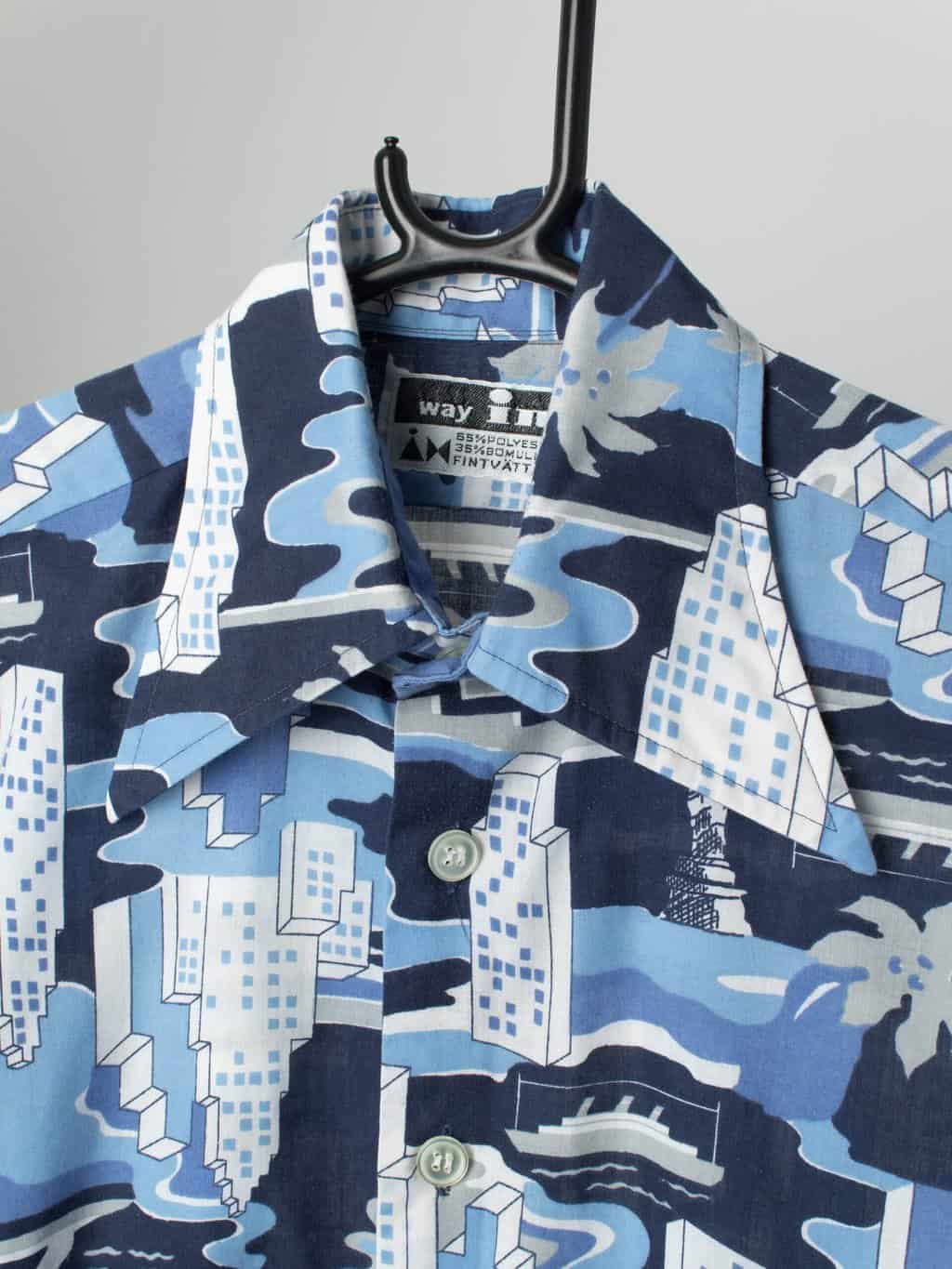 Vintage 1970s Dagger Collar Shirt With Bold New York Lady Of Liberty Design Blue Navy Xs Small 2