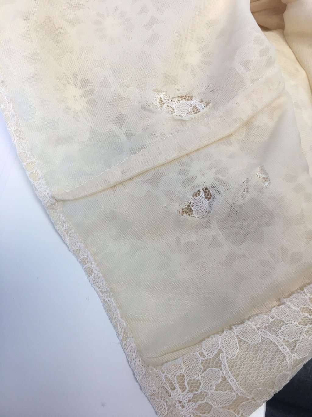 Vintage 70s Lace Blouse In Pale Beige With Button Up Back Medium 4