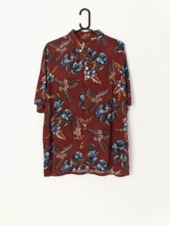 Vintage Mens Deep Red Hawaiian Shirt With Blue Flower Pattern Large