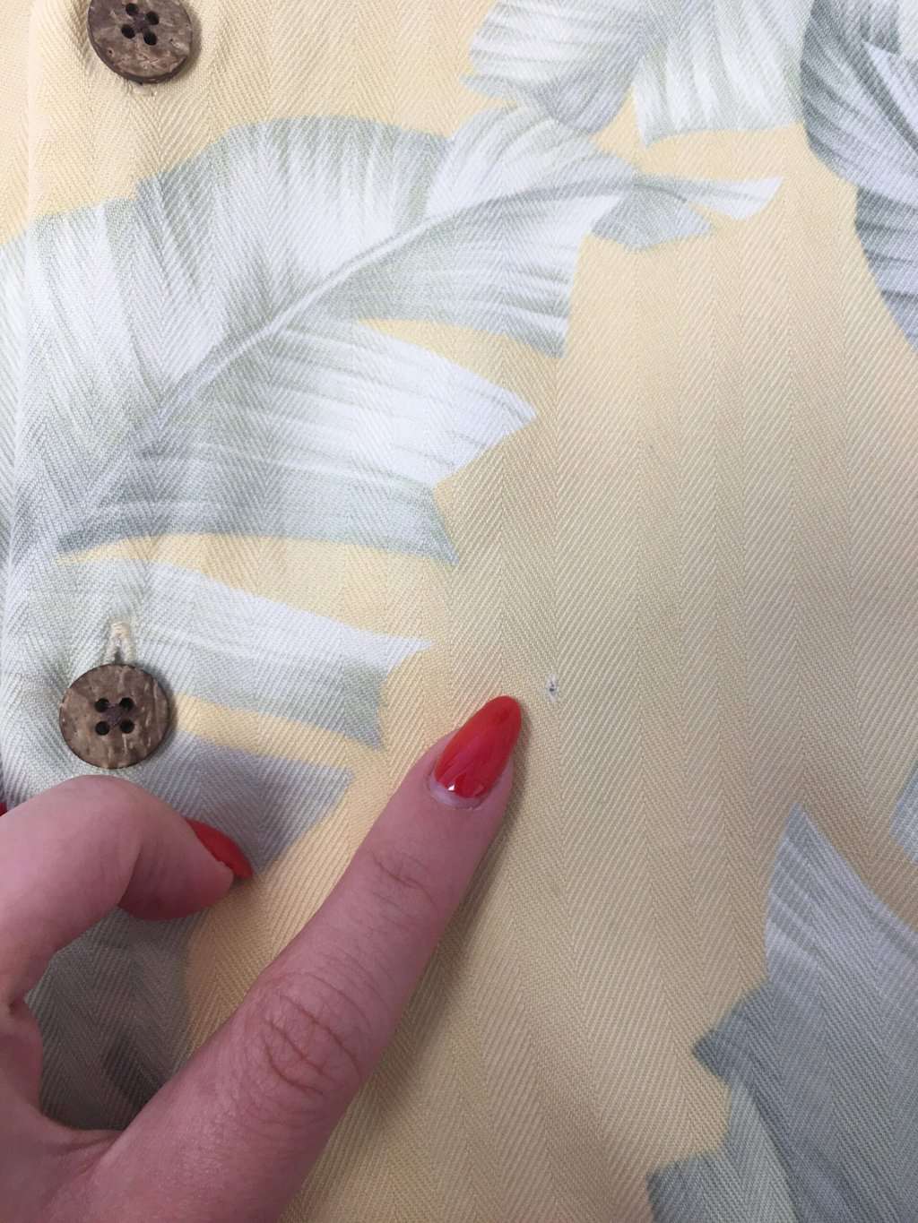 Vintage Mens Hawaiian Pastel Yellow Shirt With Soft Green Large Leaf Design 100 Silk Medium 5