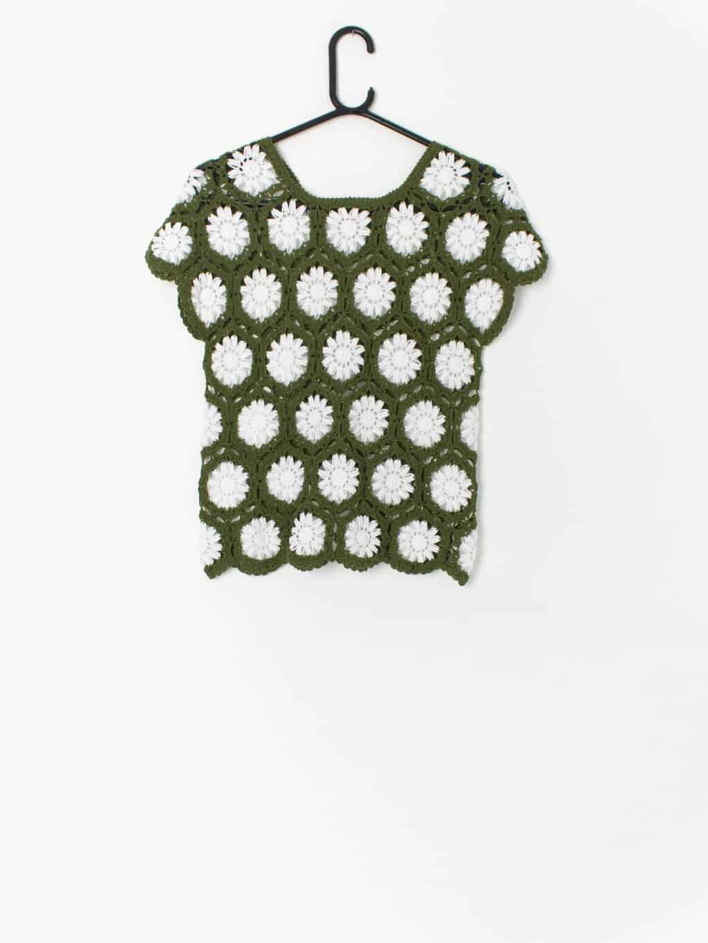 Vintage Green Crochet Vest With A Floral Pattern Small 3