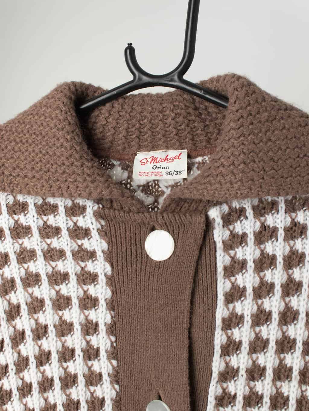 60s St Michael Cardigan In White And Brown Knitted Dogtooth Pattern Small 2