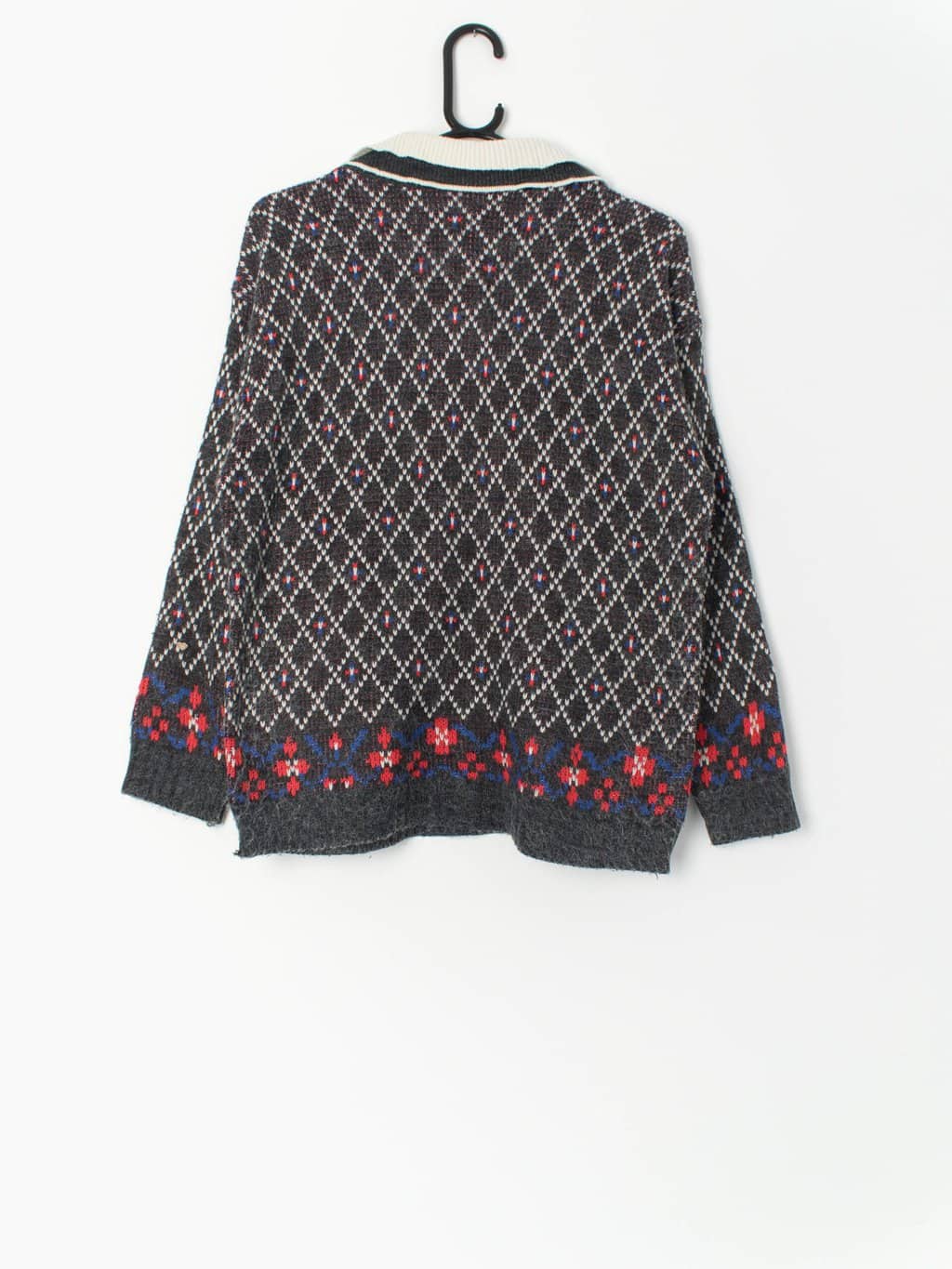 90s vintage collared sweater in grey with embroidered floral pattern - Medium