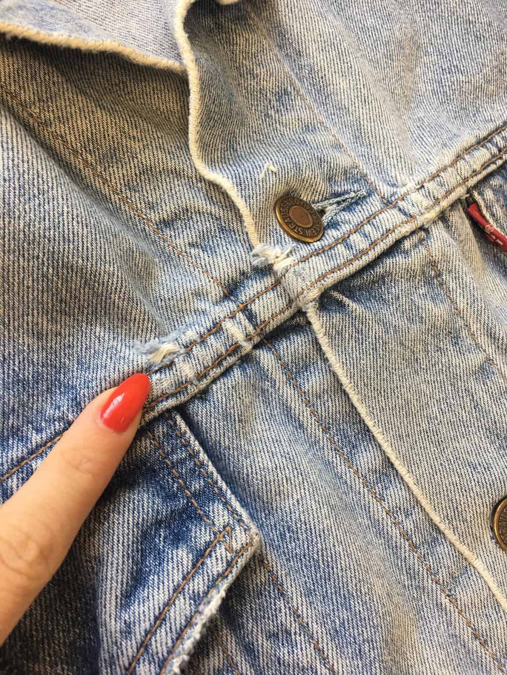 1980s Levis denim jacket XL stonewashed blue with a distressed look - XL