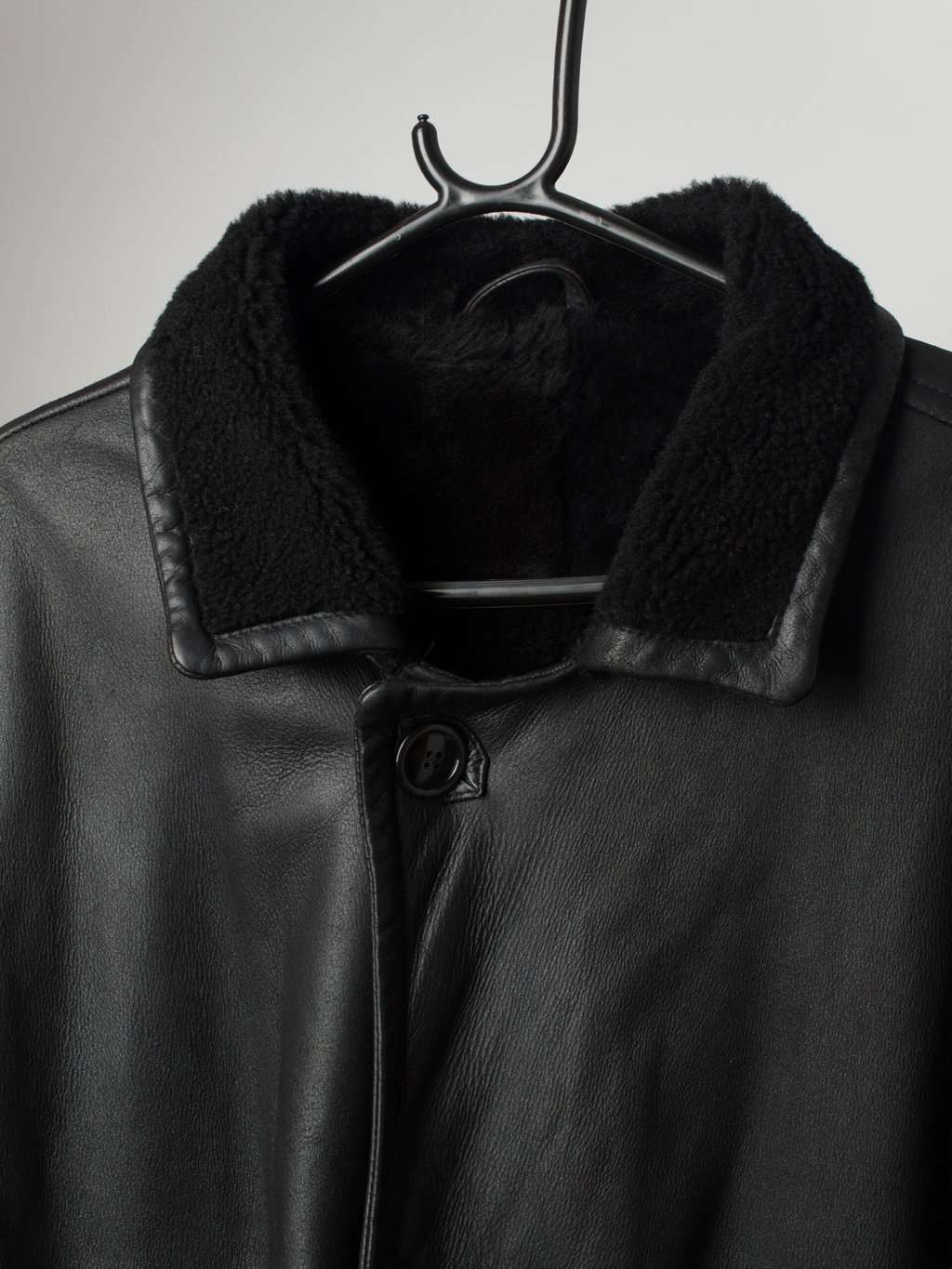 Vintage black leather sheepskin jacket, circa 1980 - Large