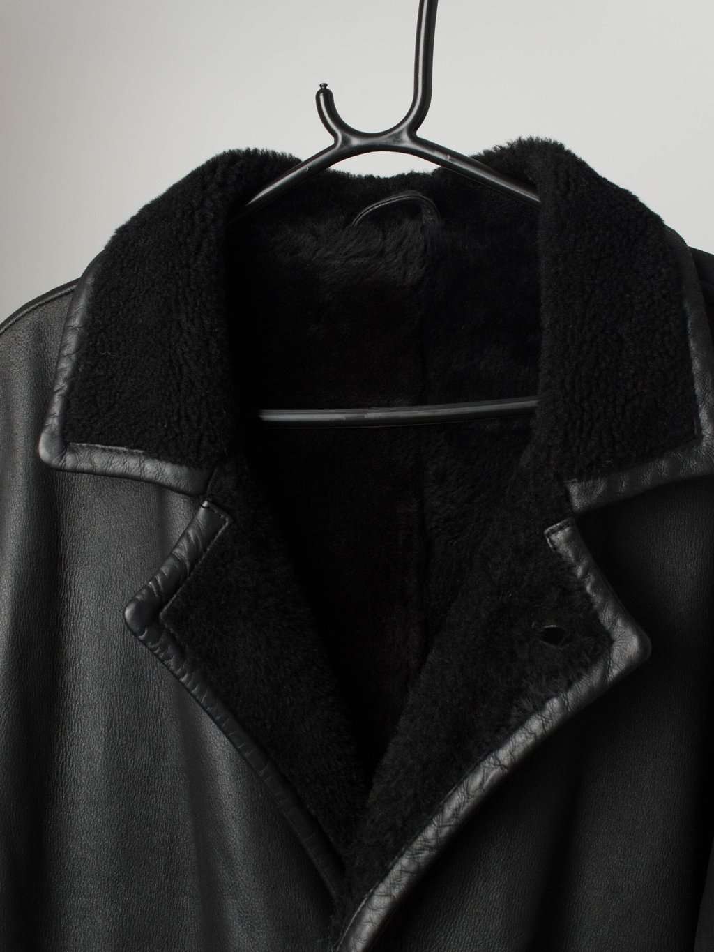Vintage black leather sheepskin jacket, circa 1980 - Large