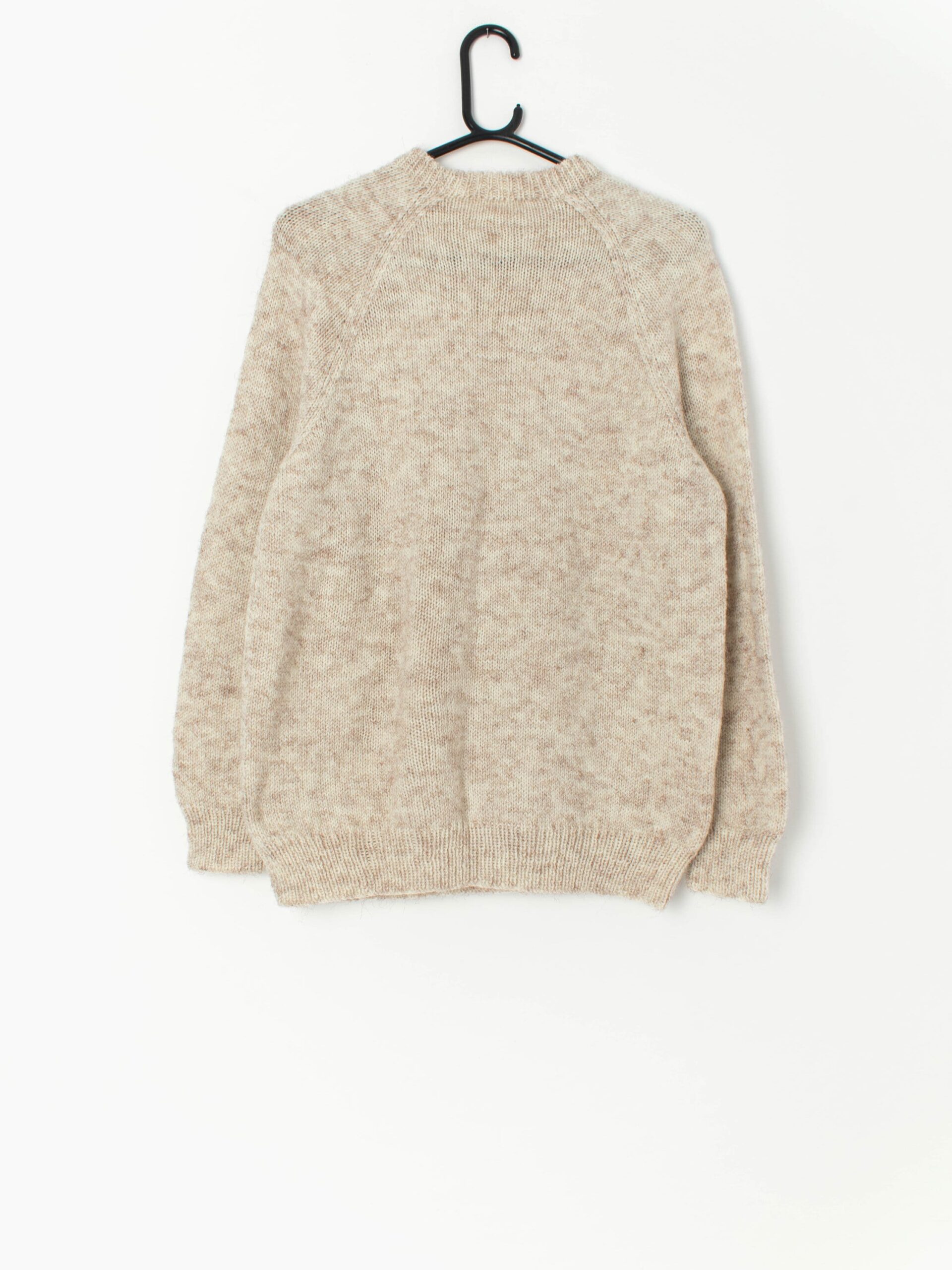 Vintage knitted jumper in soft beige with hints of red - Small / Medium