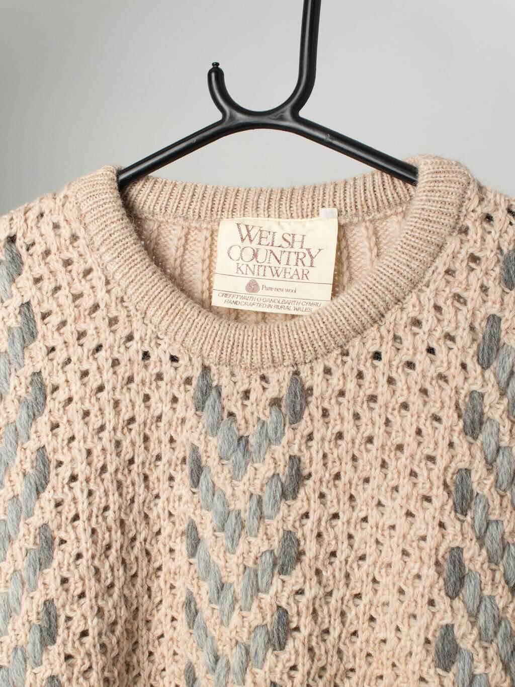 Vintage knitted sweater with grey striped design - Large