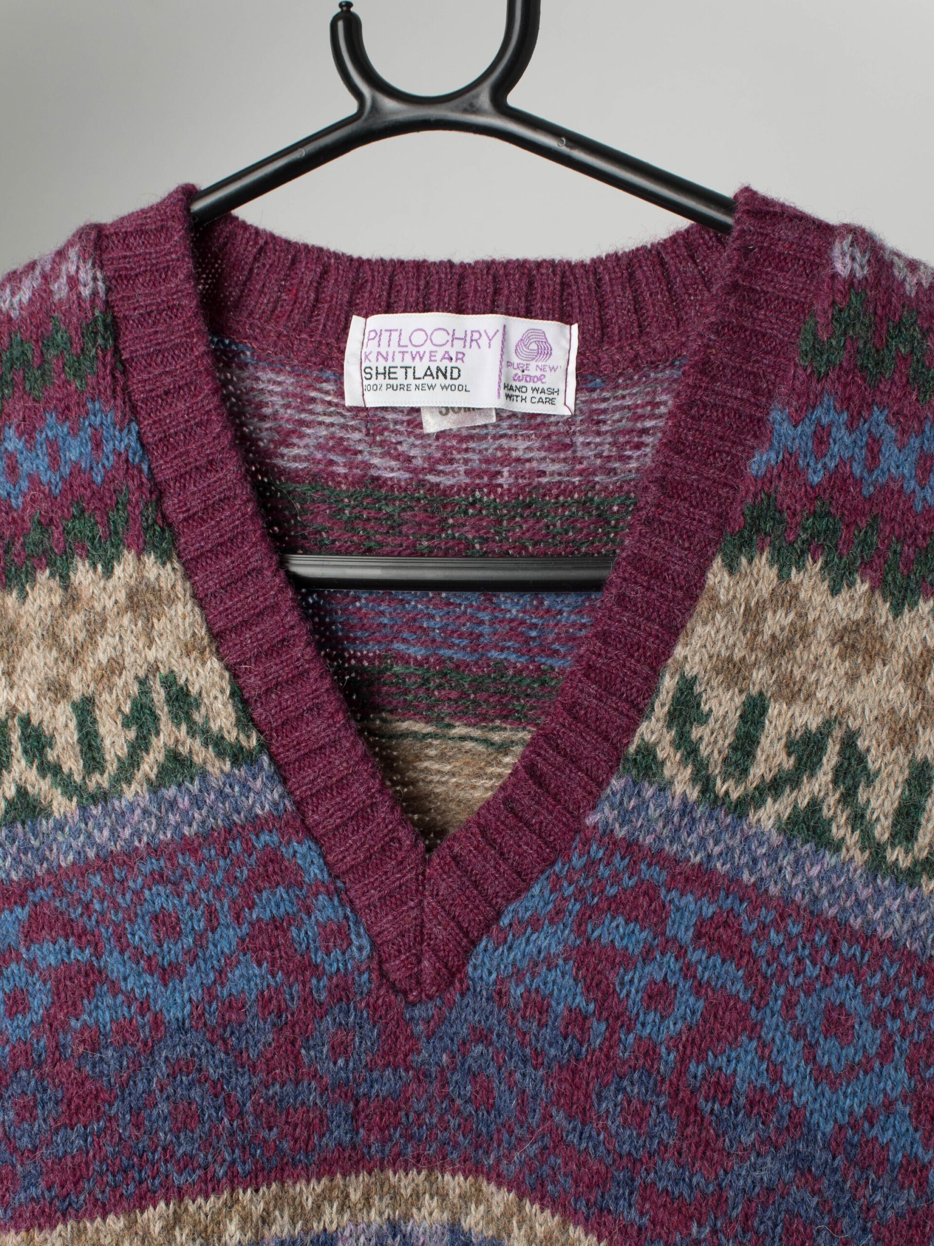 Vintage Pitlochry Shetland wool knitted vest in dark purple, mens - Small