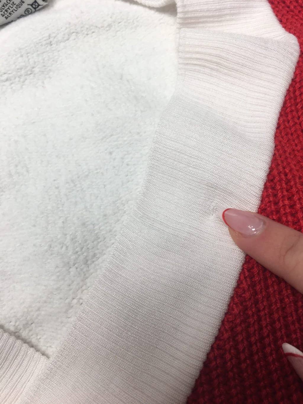 Vintage puma cream sweatshirt with lovely red knit section - XL / 2XL - Image 5