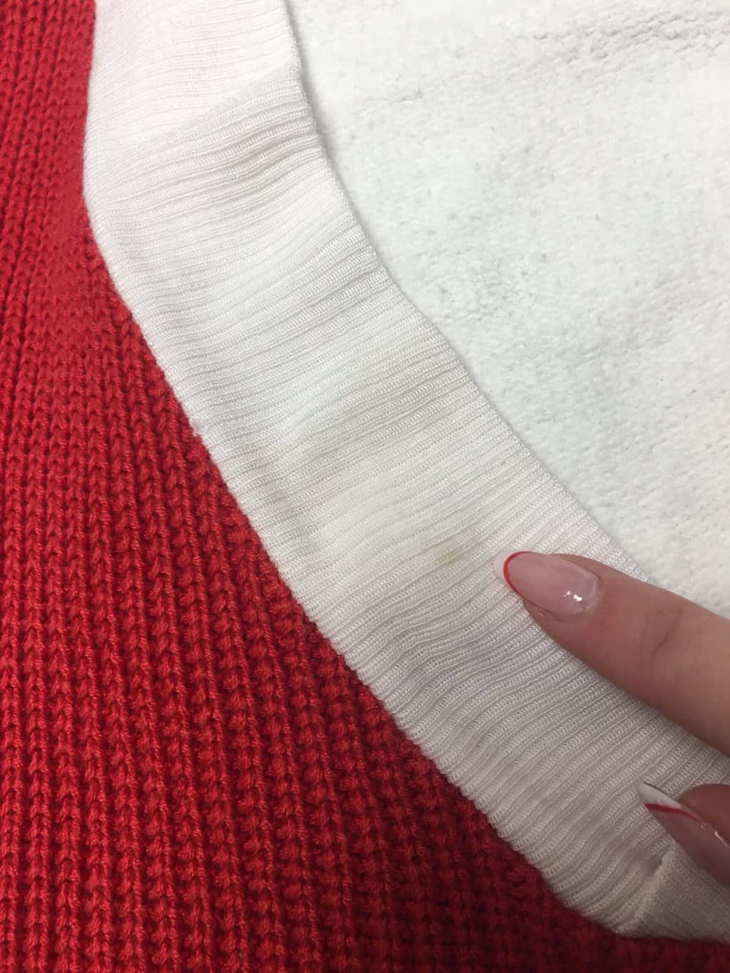 Vintage puma cream sweatshirt with lovely red knit section - XL / 2XL - Image 6