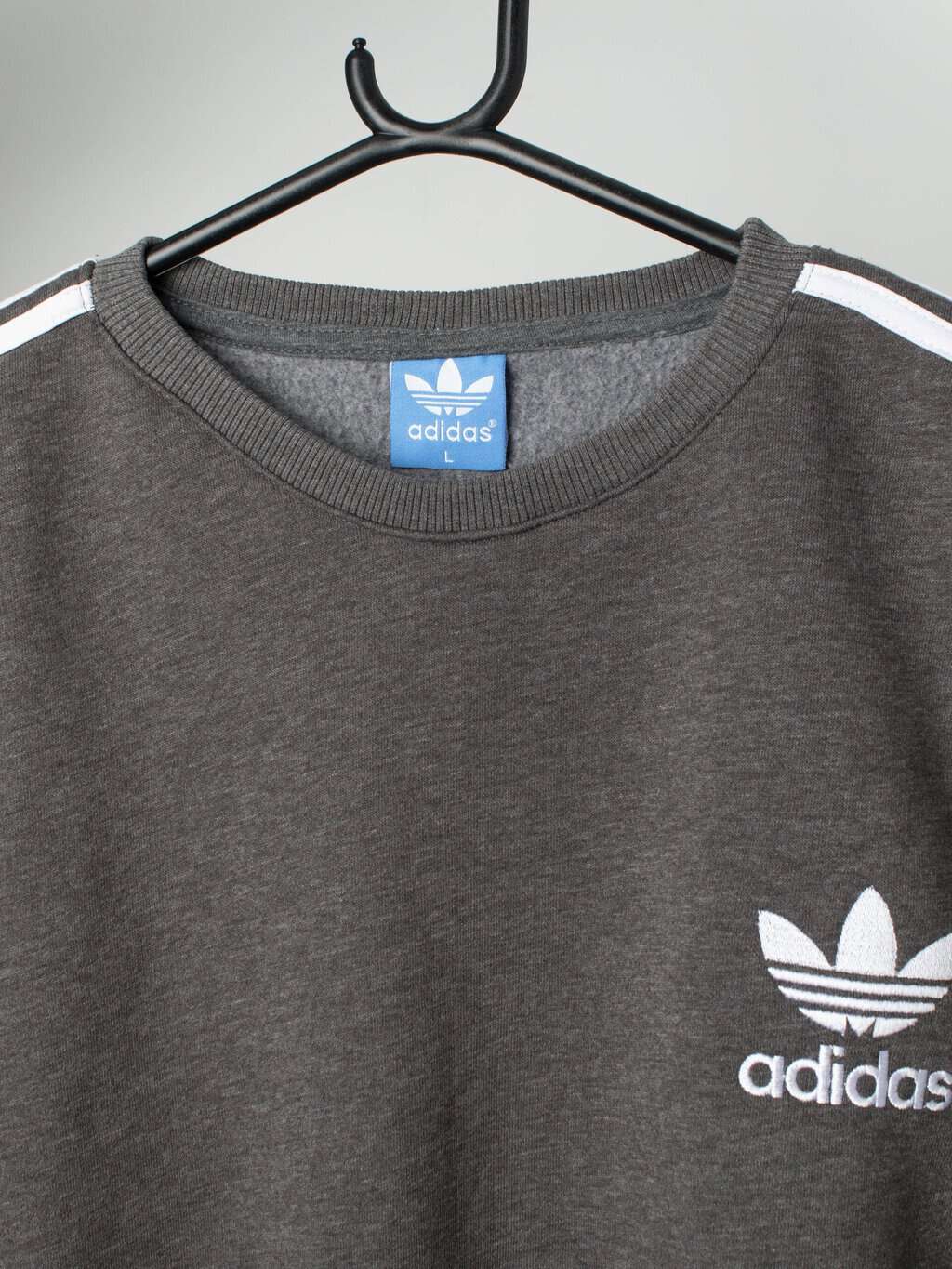 Vintage thick sweatshirt in grey by Adidas - M / L - Image 2
