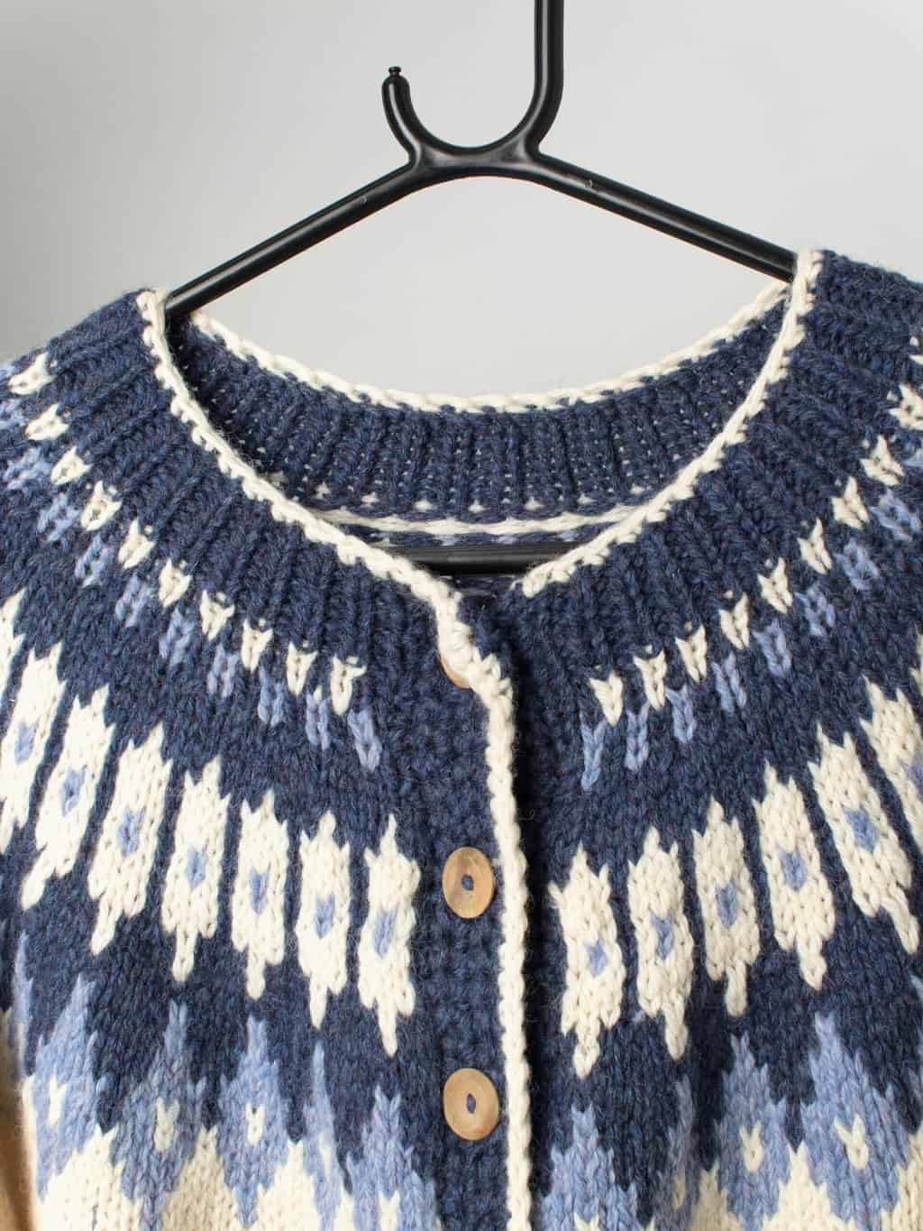 Vintage Norwegian cardigan with patterned yoke - M / L - Image 2