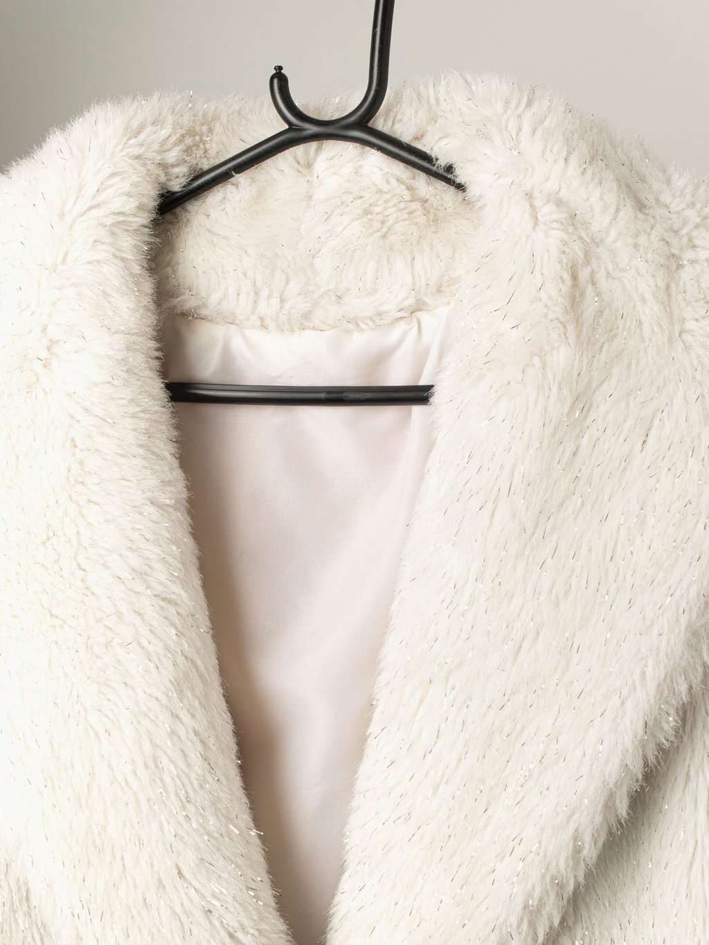 Vintage sparkly faux fur coat in white - Large - Image 2