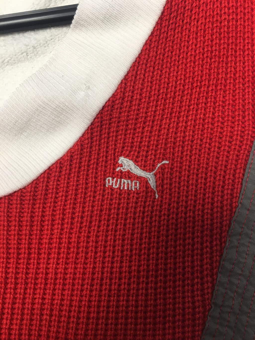 Vintage puma cream sweatshirt with lovely red knit section - XL / 2XL - Image 7