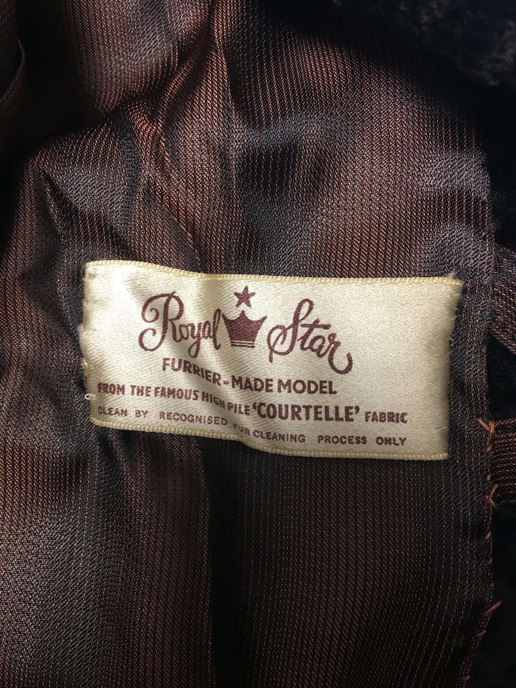 Vintage brown faux fur coat with sheepskin collar - Small / Medium / Large - Image 6