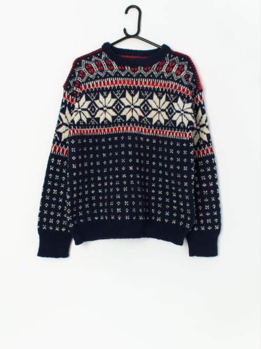 Vintage Scandinavian Wool Christmas Sweater Medium