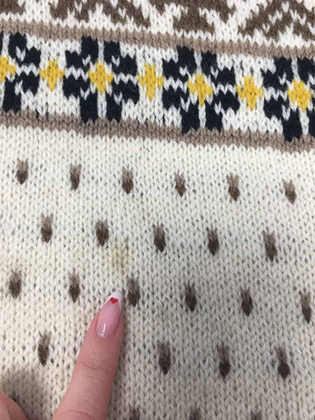 Vintage Scandinavian jumper in cream and brown - M / L - Image 4