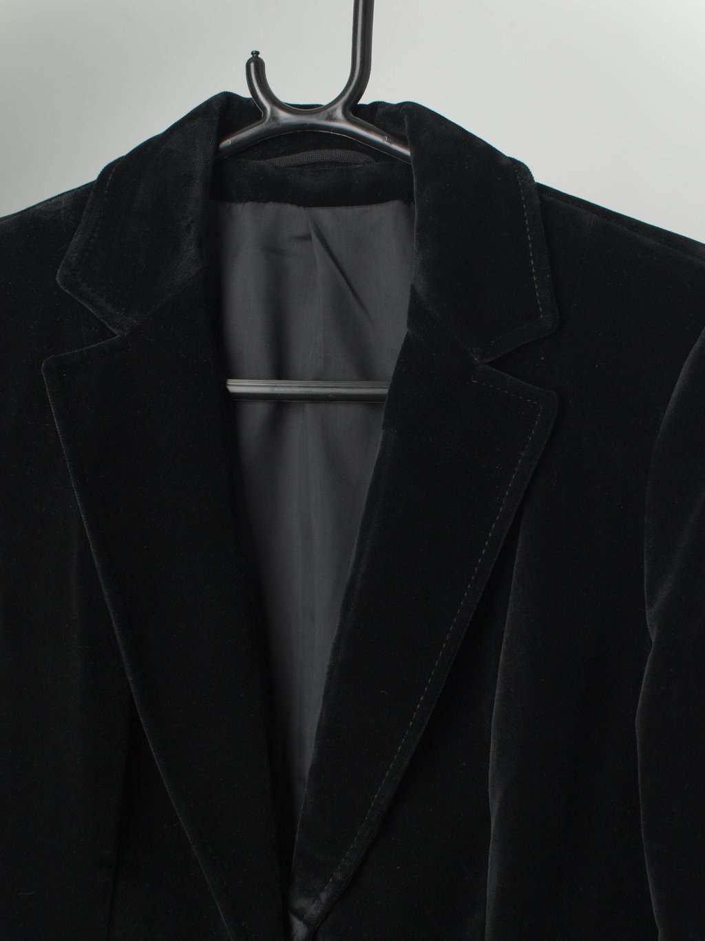 Vintage St Michael velvet jacket in black - Small - Image 2