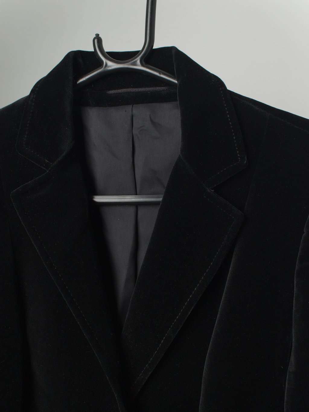 Vintage St Michael velvet blazer jacket in black, front pockets - Small - Image 2