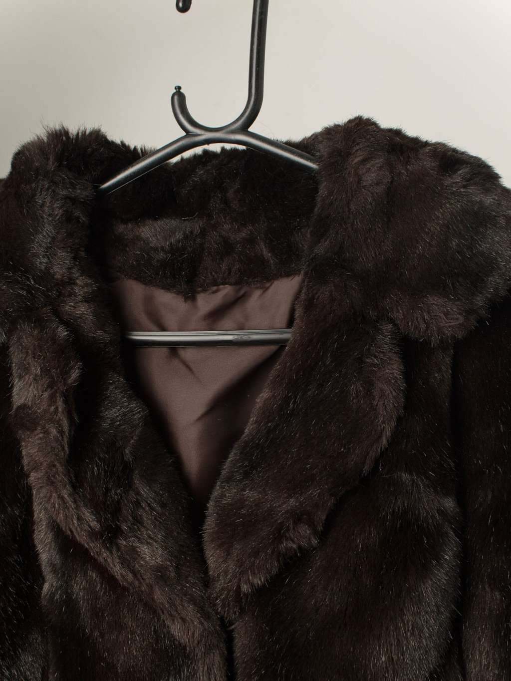 Vintage faux fur jacket in dark brown/black - Medium - Image 2