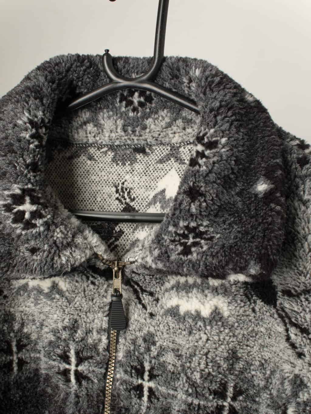 Vintage men's deer fleece in grey and black - XL - Image 2