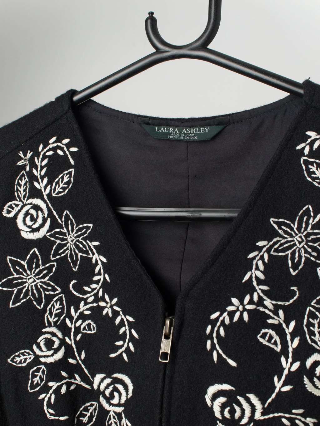 Rare Vintage Laura Ashley Wool Embroidered Vest With Floral Design Large Xl 2