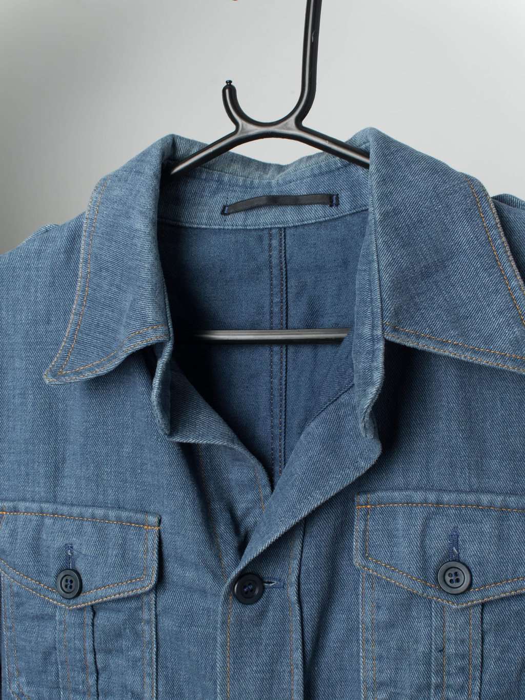 Vintage men's denim jacket in mid-blue - Small - Image 2