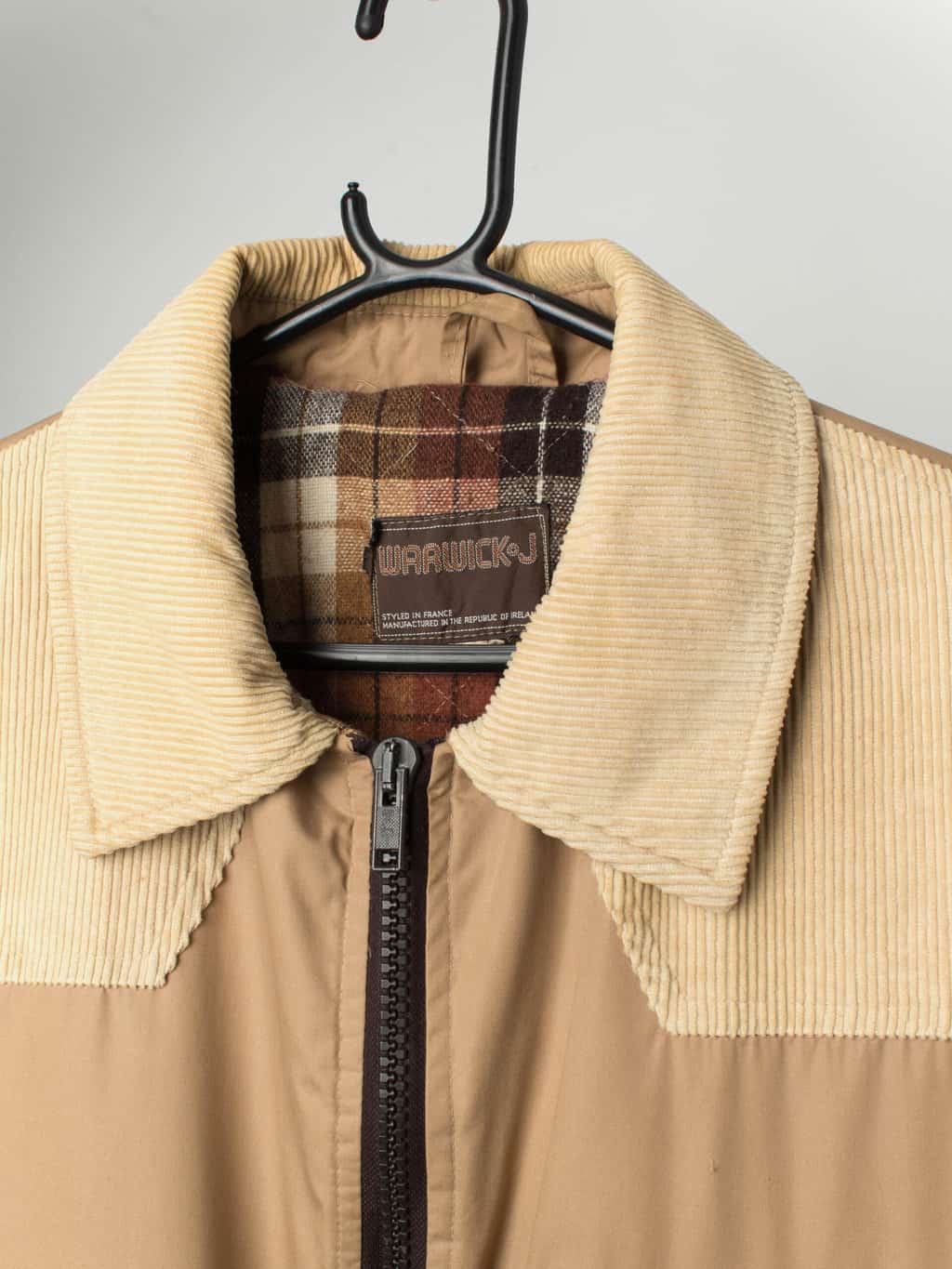 Vintage mens beige country jacket with cord patches - L - Image 2