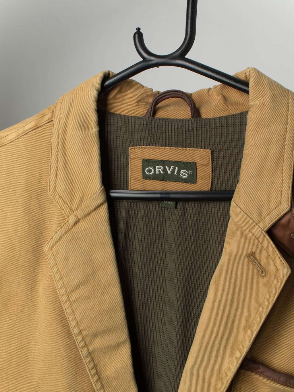 Vintage Orvis utility jacket in olive green - Medium - Image 2