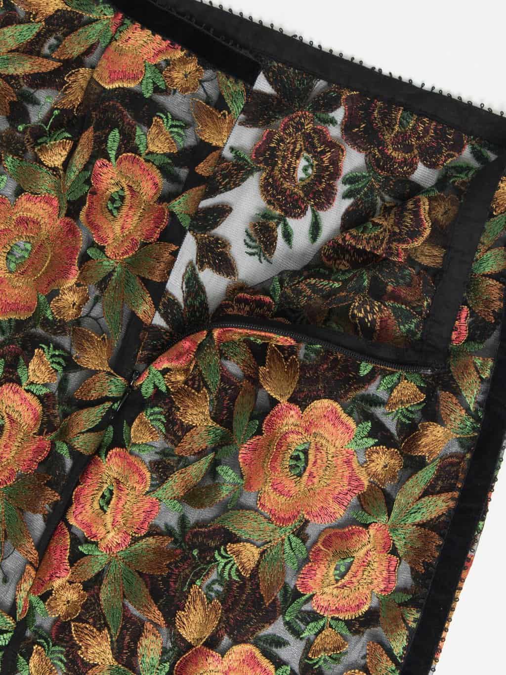 Vintage Skirt With Beautiful Floral Pattern Small Medium 2