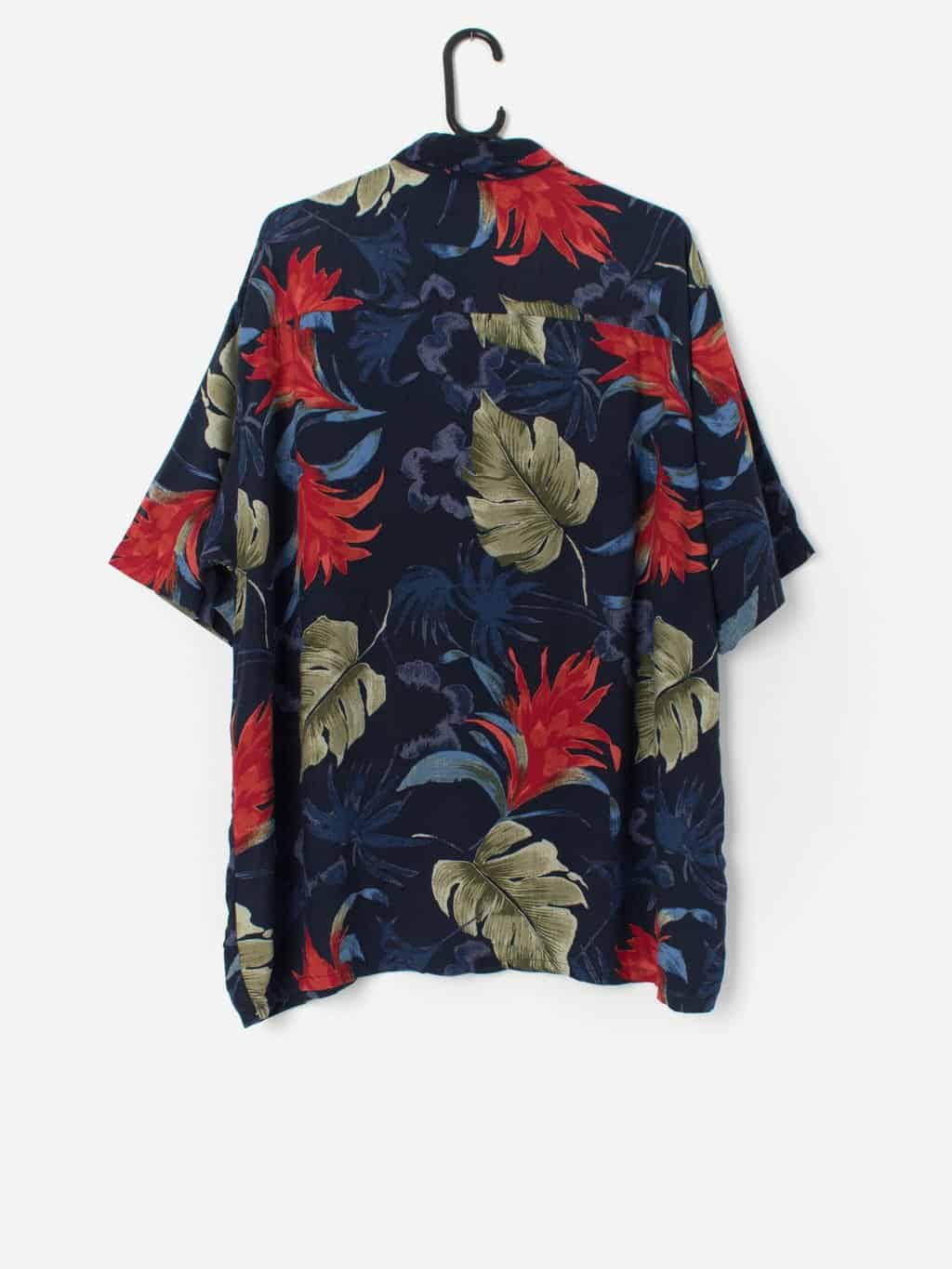 Vintage Hawaiian shirt in navy and red with coconut buttons - Large - Image 3