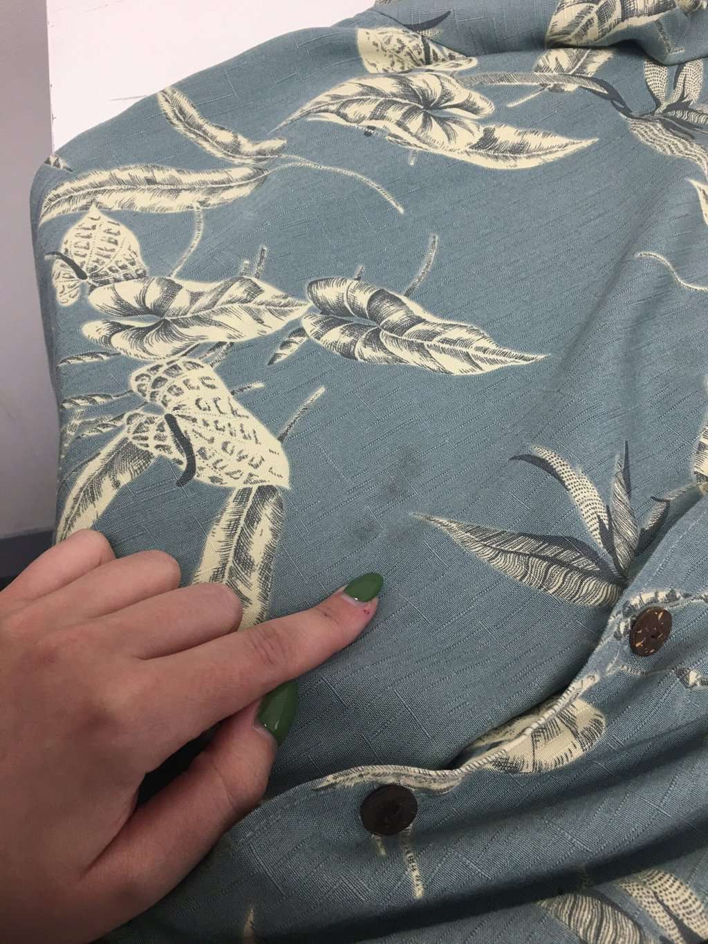 Vintage Hawaiian shirt in pale teal with real coconut buttons - XL - Image 4