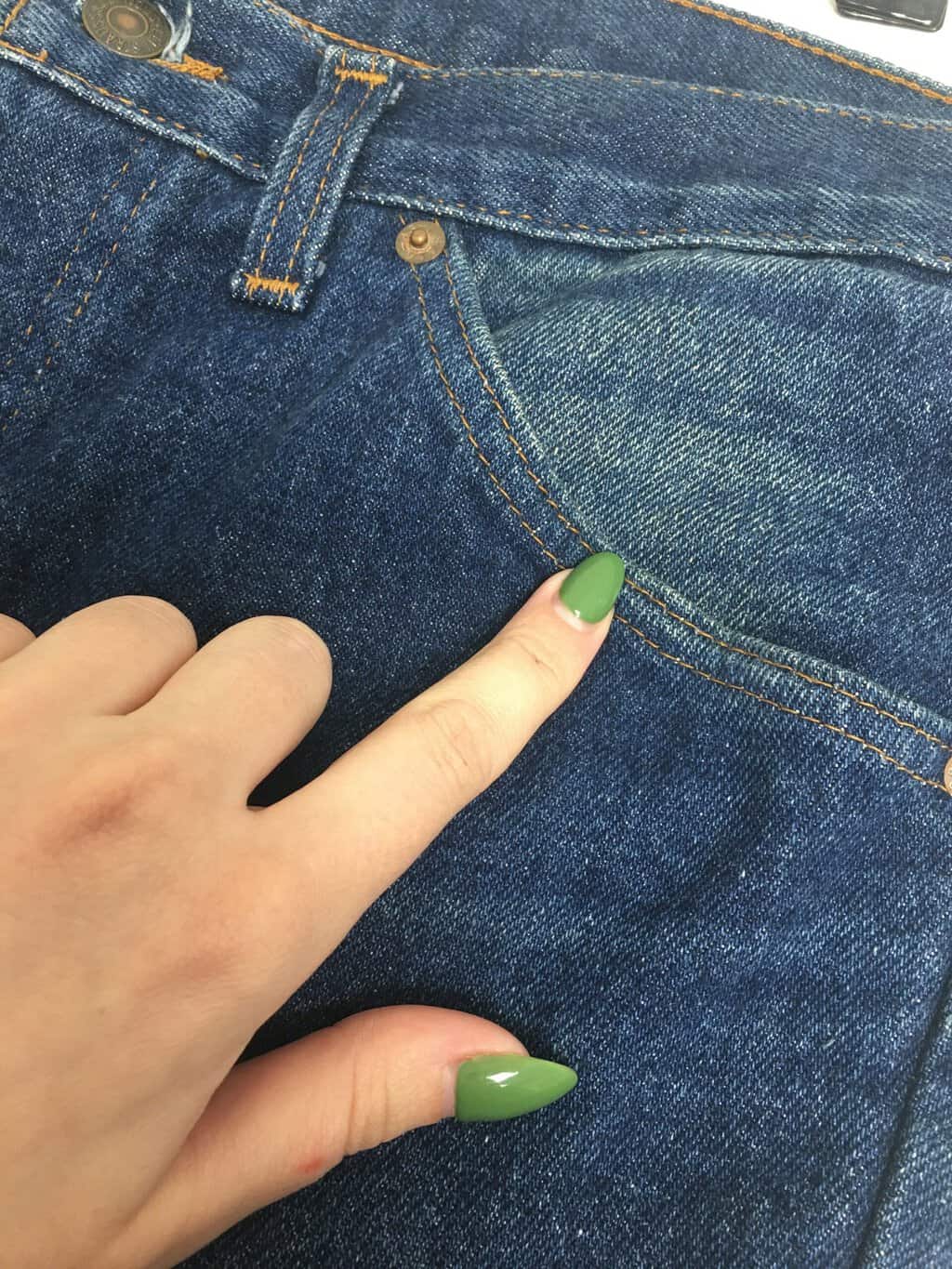 Vintage Levis 620 jeans in blue, made in UK with orange tab 32 X 27 - Image 6