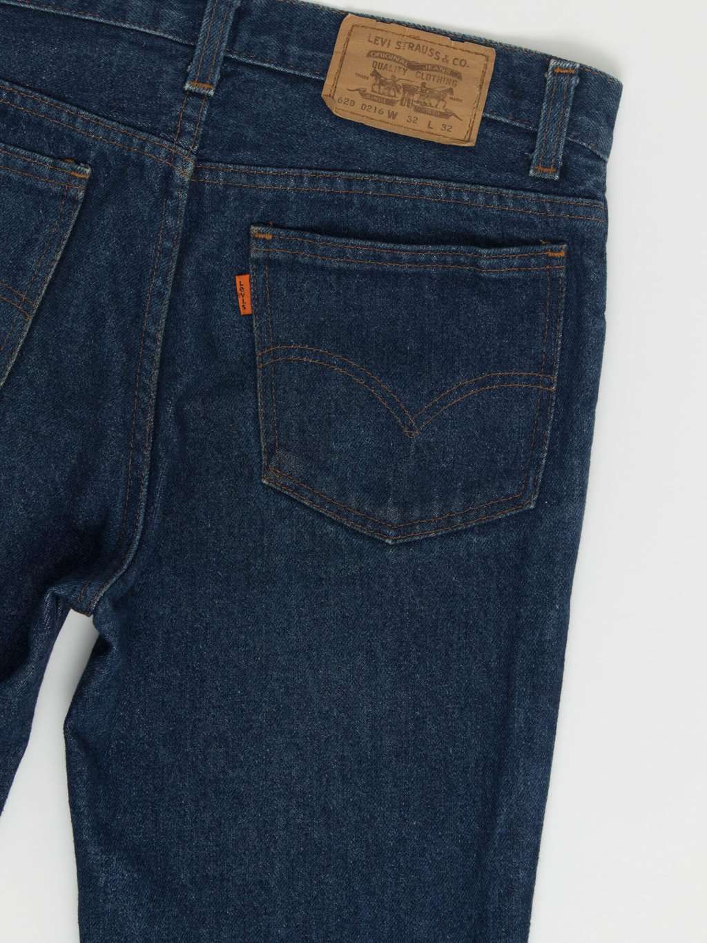 Vintage Levis 620 jeans in blue, made in UK with orange tab 32 X 27 - Image 5