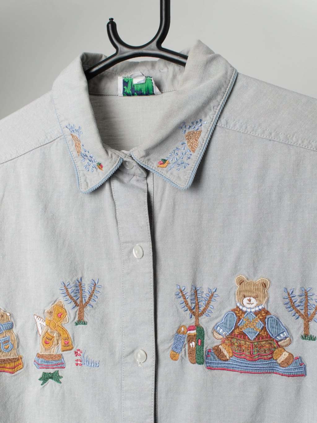 Vintage teddy bear embroidered cotton blouse in grey – Large - Image 2