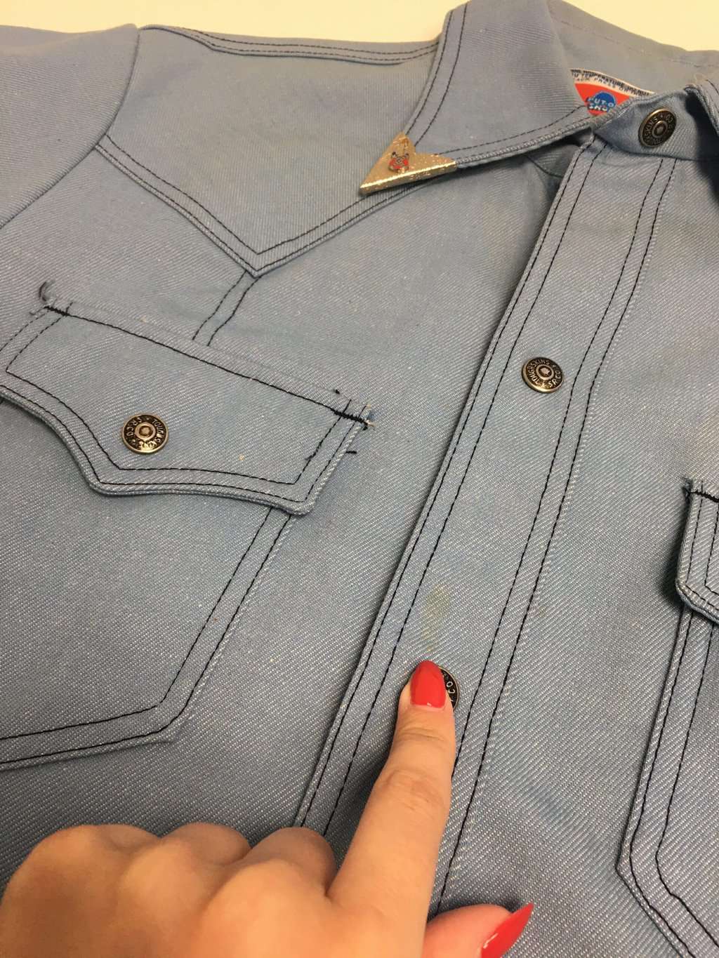 Vintage 70s denim jacket with amazing collar and back details - Medium - Image 7