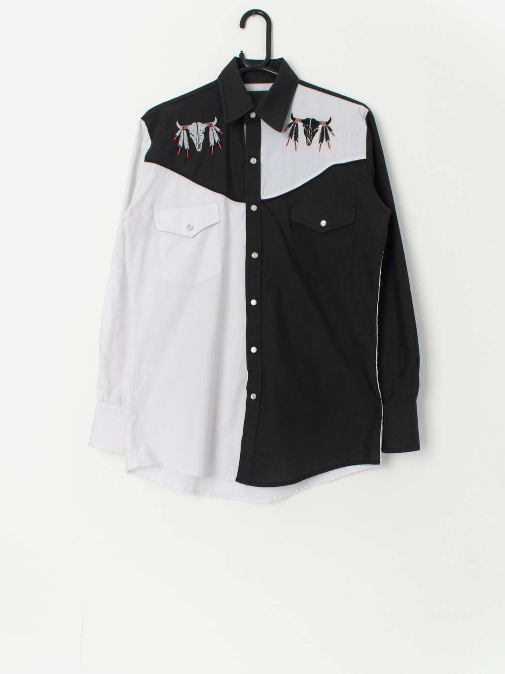 Vintage cowboy shirt with embroidered bull skull feathers  - Small / Medium