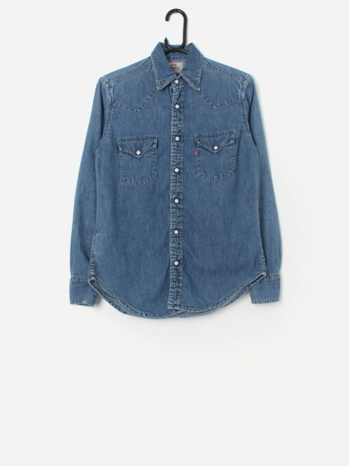 Vintage women's Levis denim shirt - XS / Small