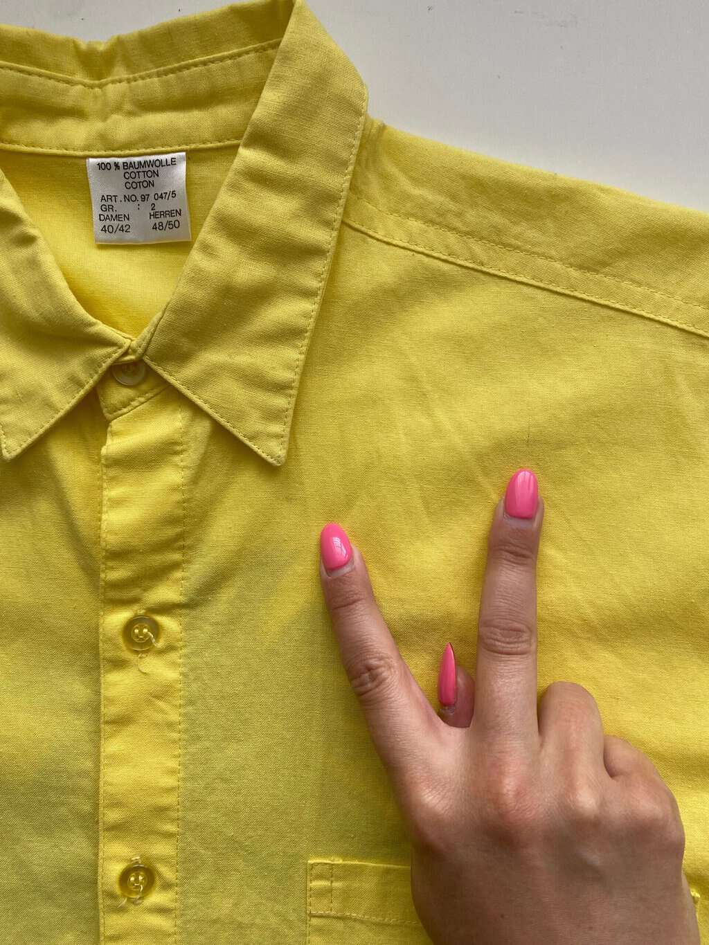 Vintage bright yellow holiday shirt - Medium - Image 4