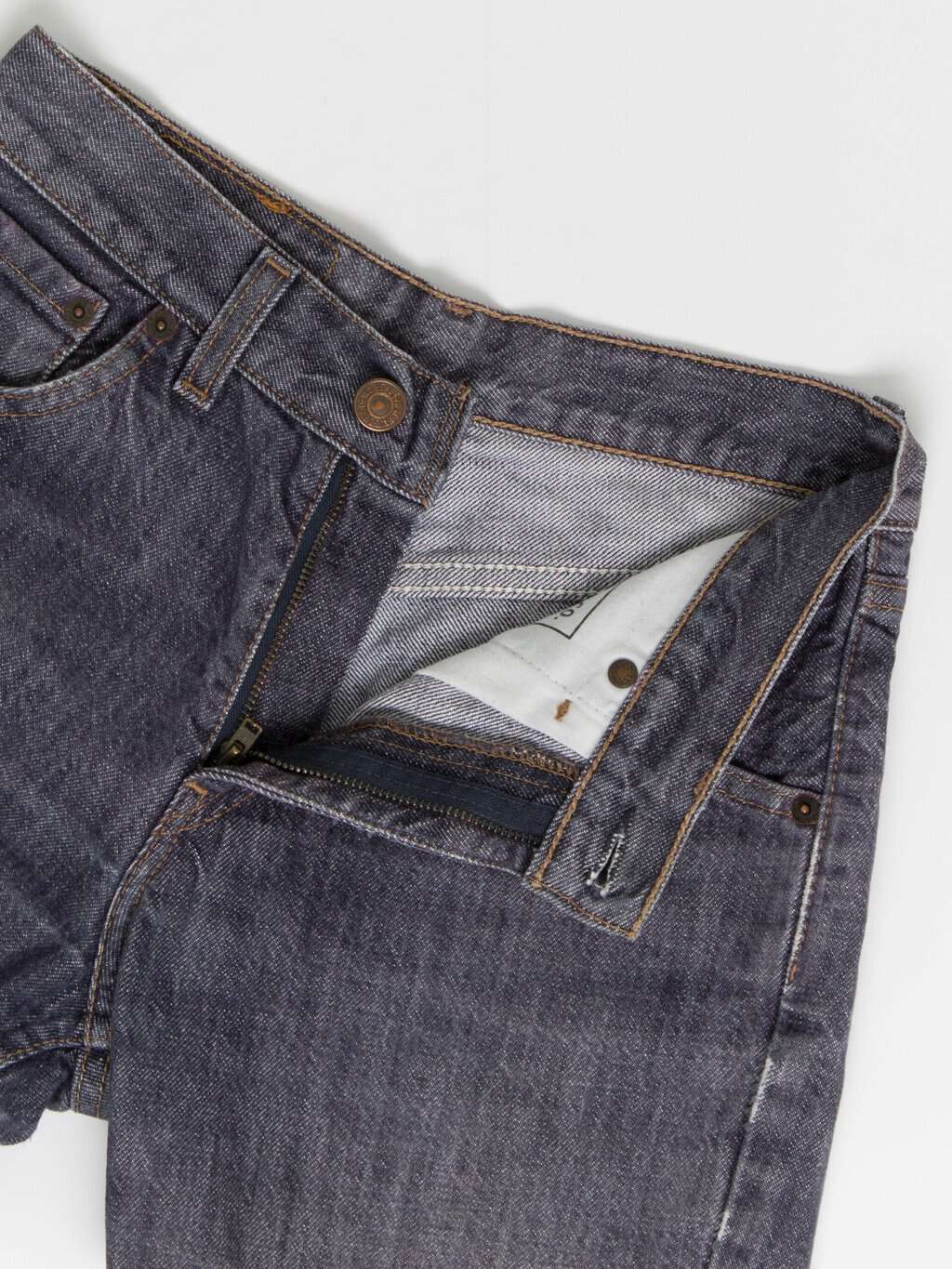 Vintage Y2K Levis cut off shorts - XS / Small - Image 2