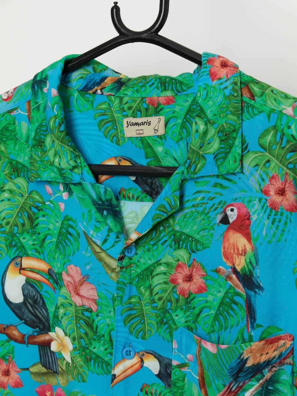 Bright vintage Hawaiian shirt with toucans and parrots - Large - Image 2