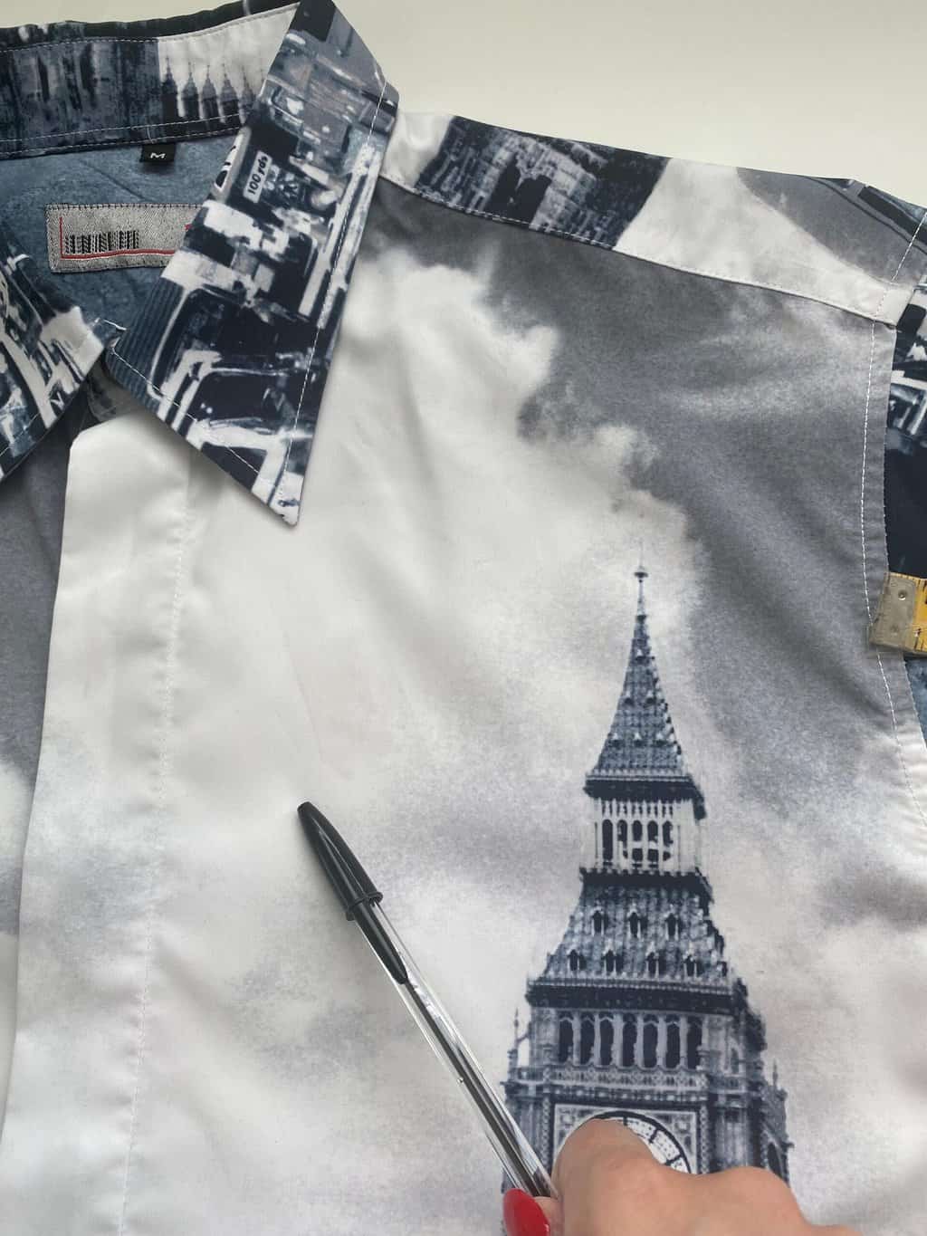 Vintage Big Ben graphic shirt in grey and white - S / M - Image 4
