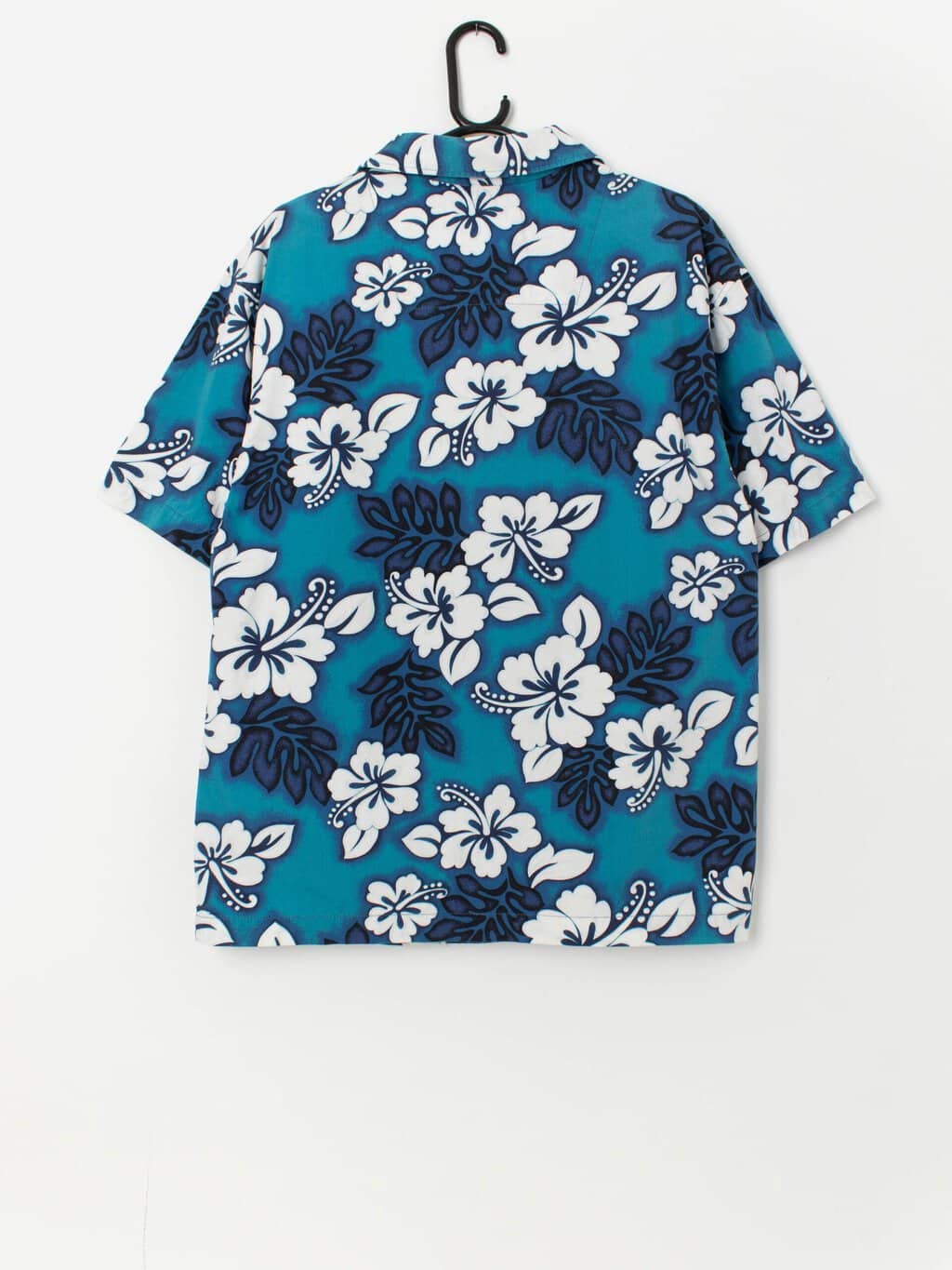 Vintage Hawaiian shirt in blue with a white and navy floral print - Medium / Large - Image 3