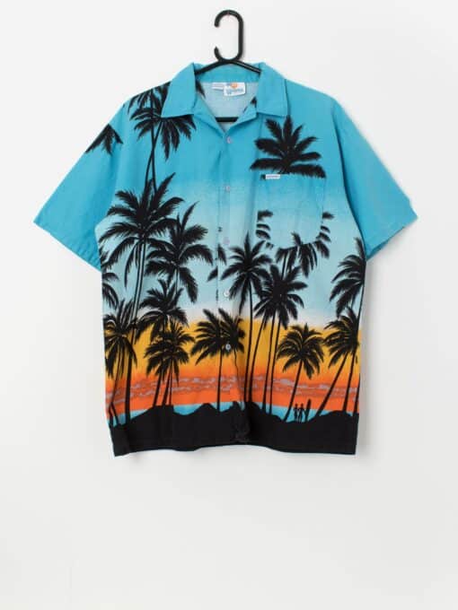 Vintage Hawaiian shirt with Bahamas sunset island print - Medium / Large