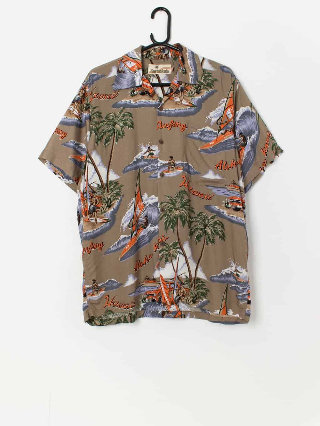 Vintage Hawaiian shirt with surfing print - Medium