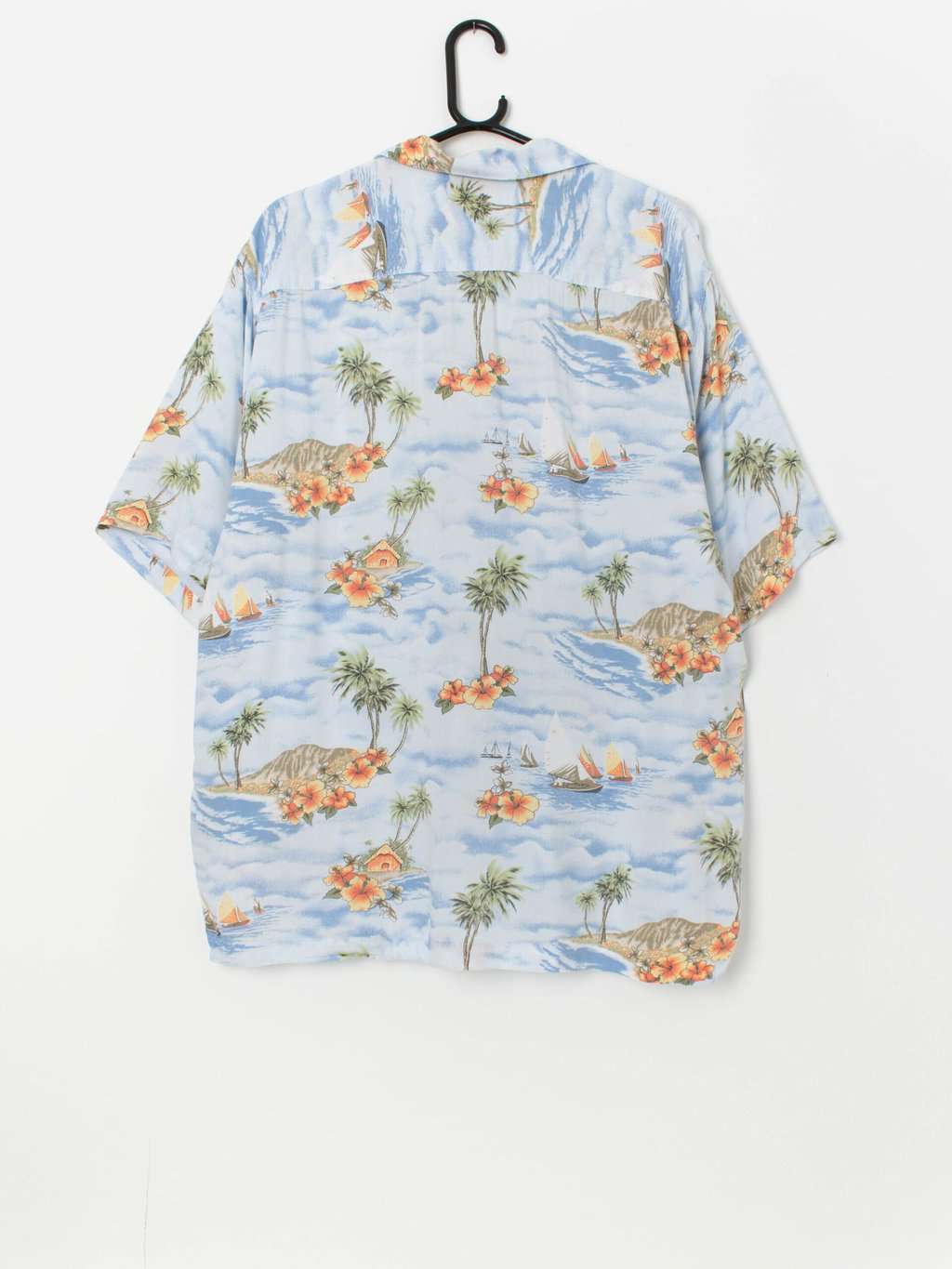 Vintage pale blue Hawaiian shirt with island print - Large - Image 3