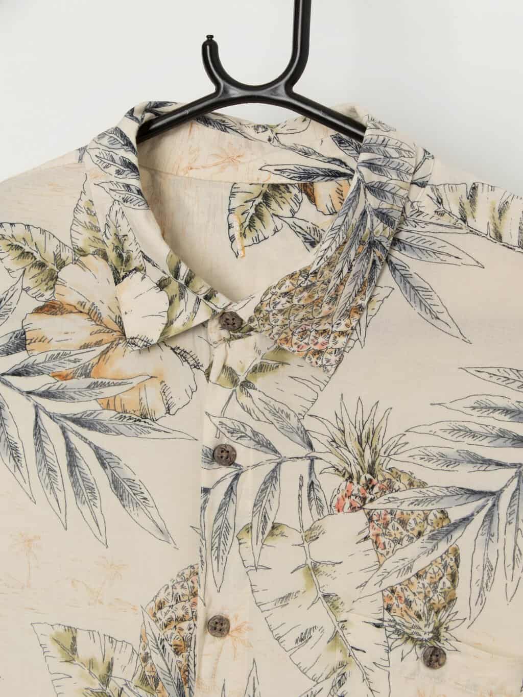 Vintage pastel Hawaiian shirt with pineapple and philodendron plant print - 2XL - Image 2